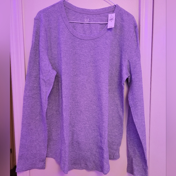 GAP Women's Grey Thermal Long Sleeve Shirt, NWT! - Picture 1 of 2